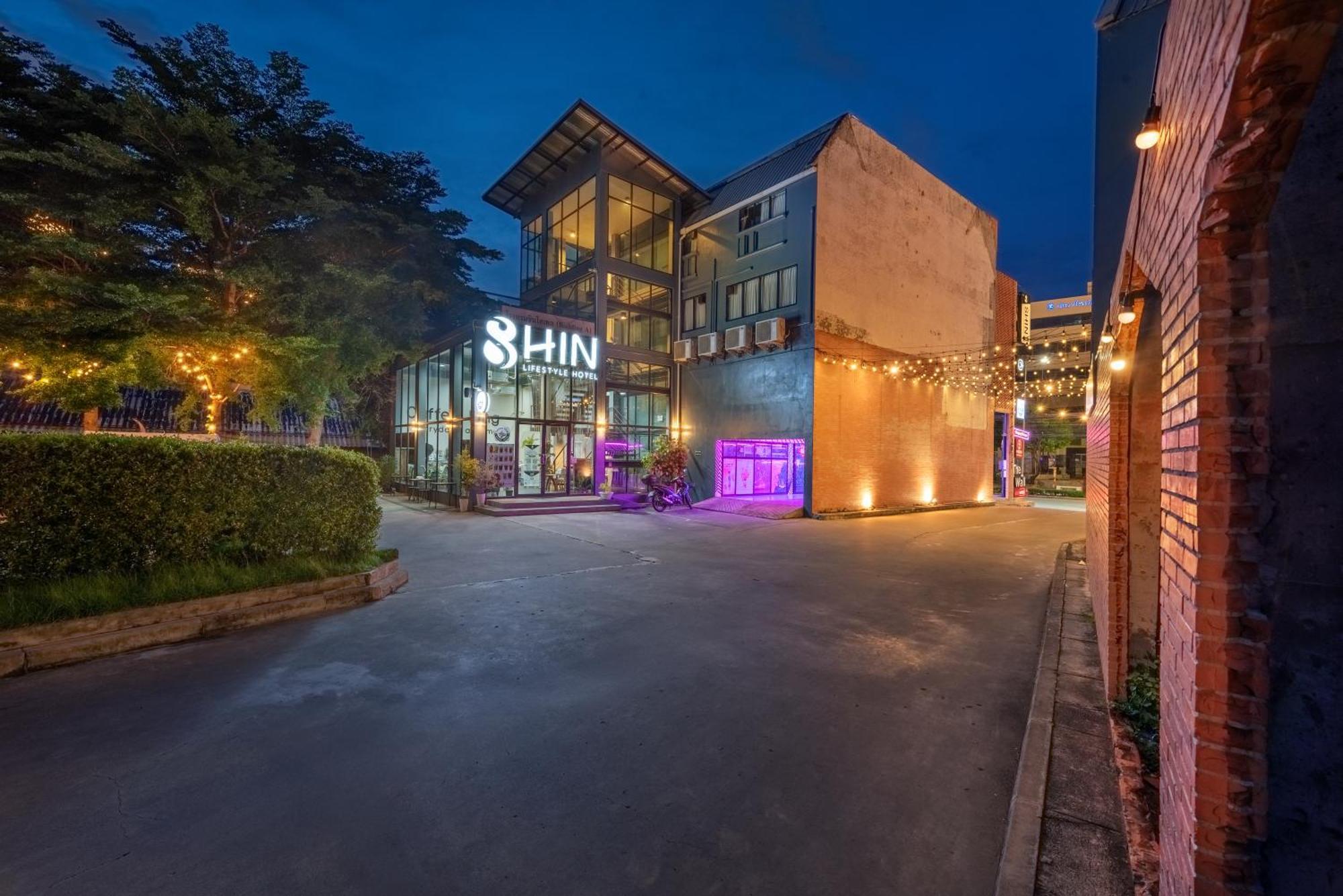 Shin Hotel Nimman Chiangmai — Photos 1